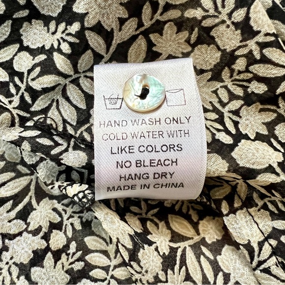 NWOT Robertson + Rodeo Black/Beige Floral Blouse - Picture 12 of 13